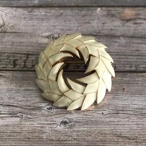 Signed D’Orlan® White / Cream Brooch, Gold Tone